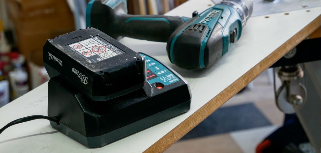 Makita-Akkus inklusive Ladegerät im Amazon-Deal: Sichere dir jetzt 14 Prozent auf das Set