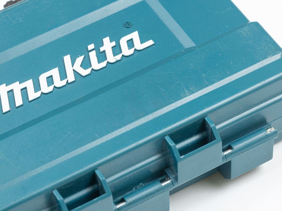 Makita im Amazon-Deal: Sichere dir 16 % Rabatt auf eine Akku-Blechschere