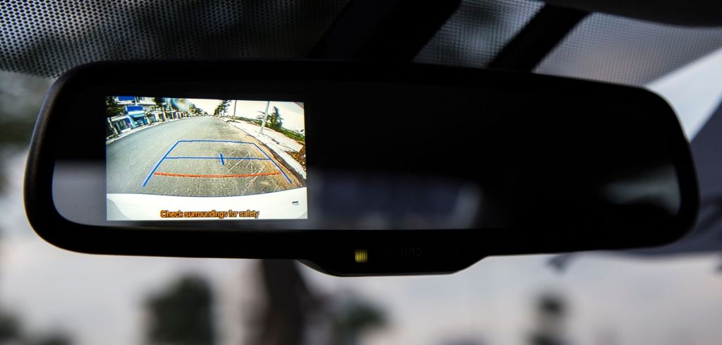 Spiegel-Rückfahrkamera bei Amazon: Sichere dir fast 20 % Rabatt auf ein Top-Modell