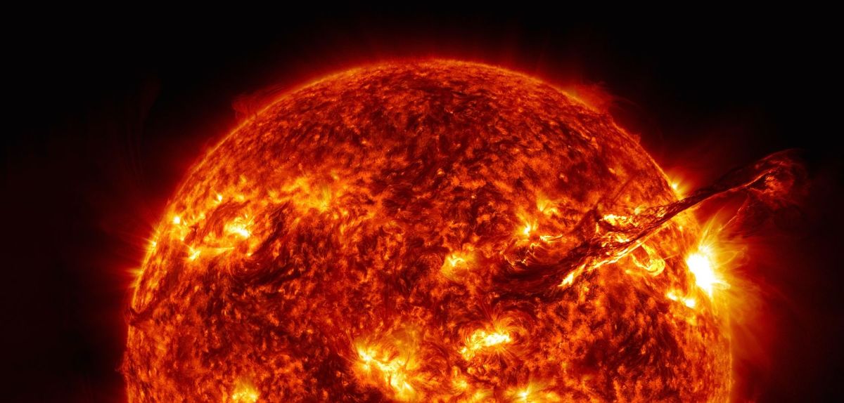 Ansicht der Sonne im Weltall.