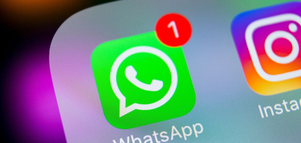WhatsApp-Symbol auf einem Smartphone-Bildschirm.