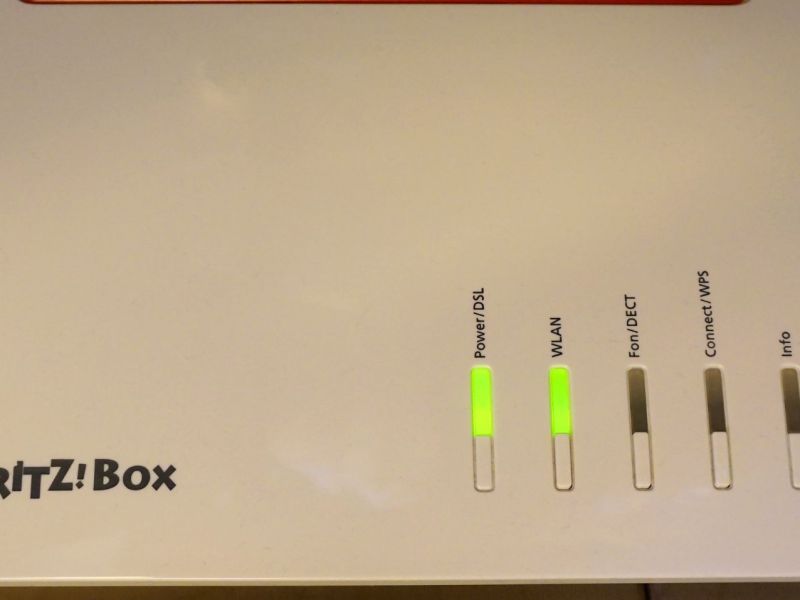 Router führt ein FritzBox-Update durch.