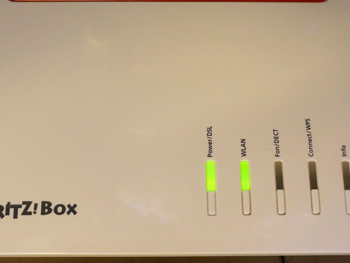 Router führt ein FritzBox-Update durch.