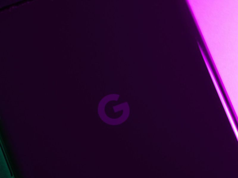 Rückseite eines Google Pixel-Handys.