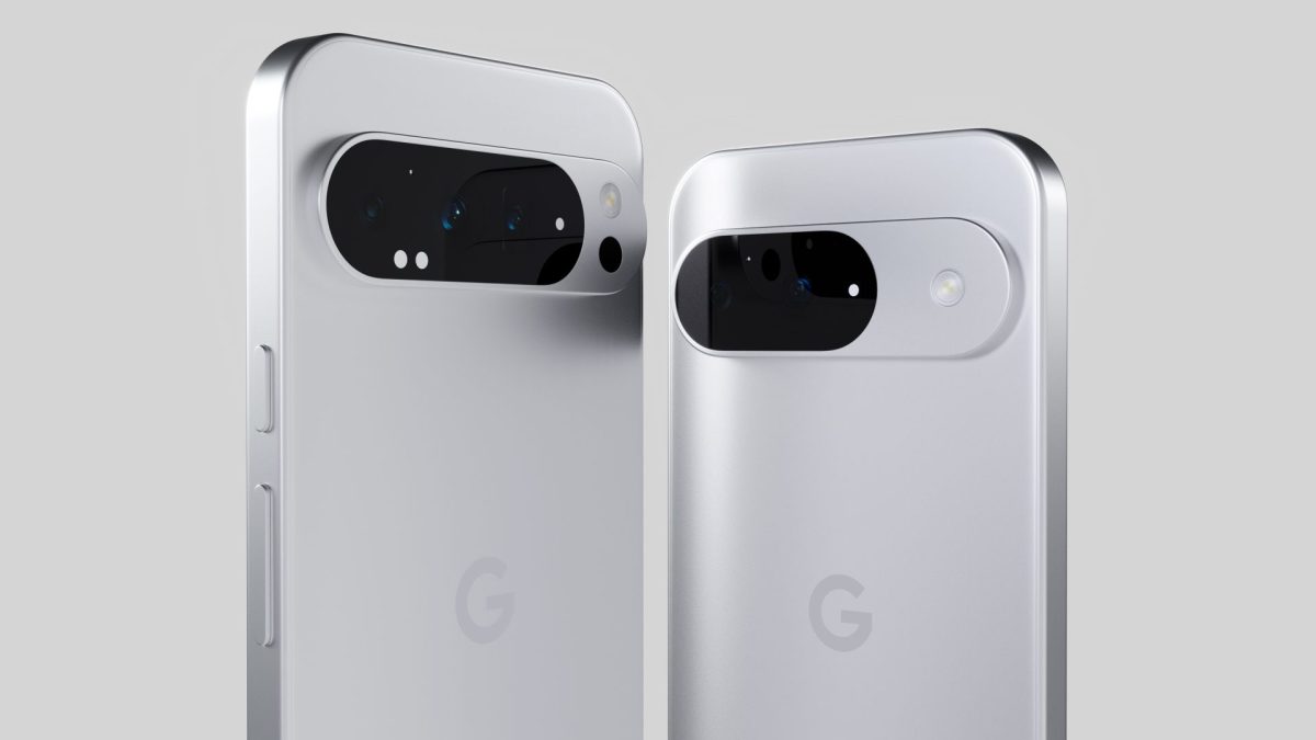Zwei silberfarbene Google Pixel-Handys nebeneinander
