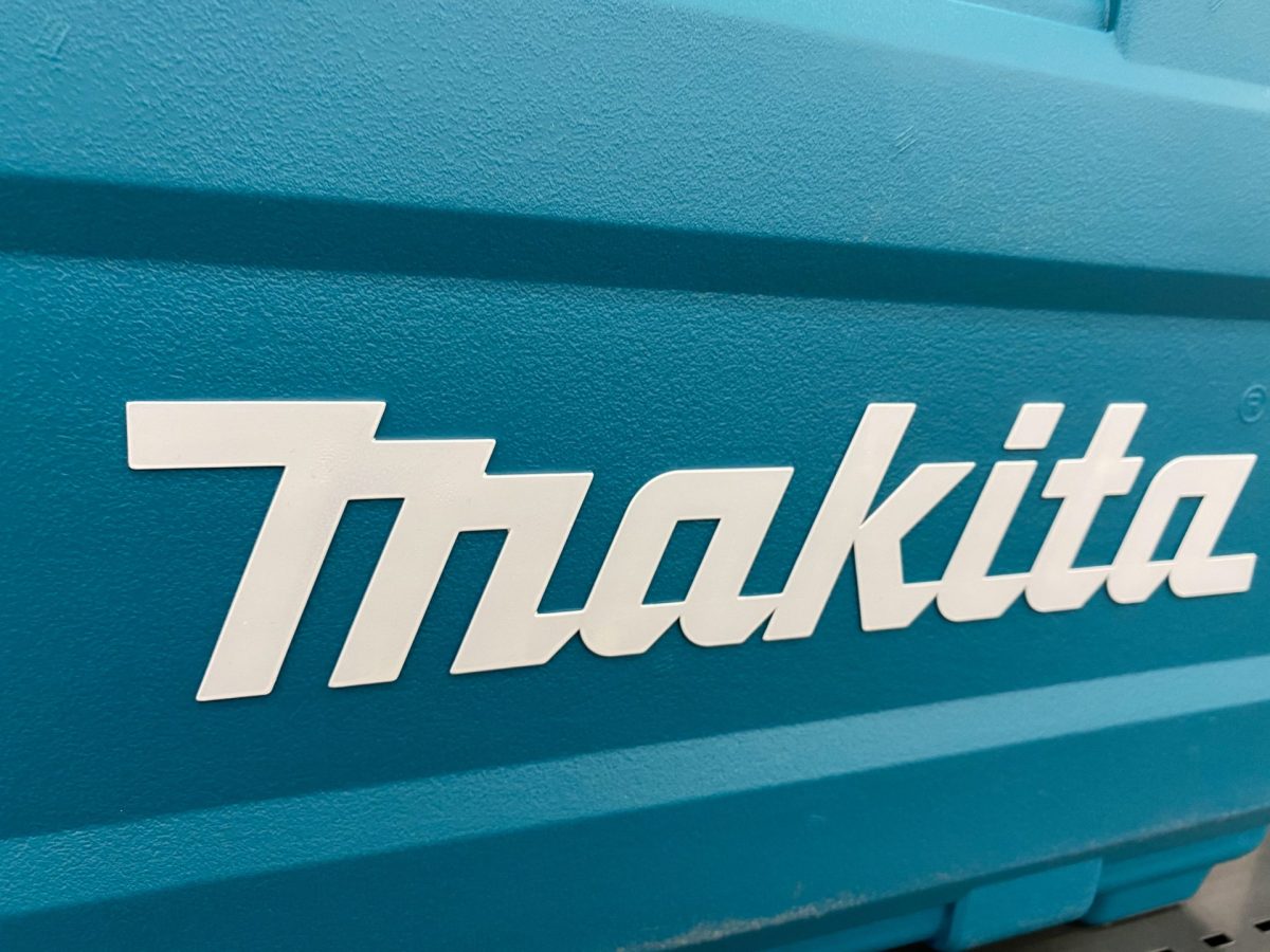 Gerät mit Makita-Logo