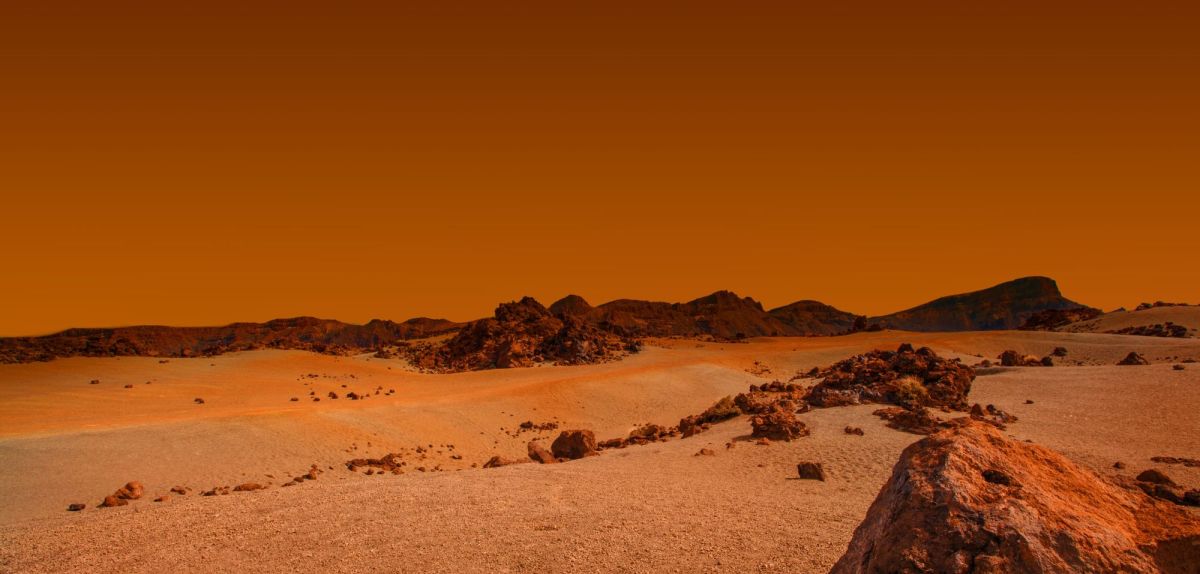 Die rote Oberfläche vom Mars.