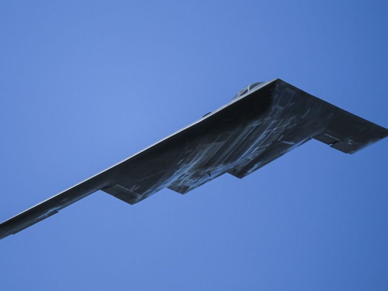 Stealth-Bomber in der Luft.