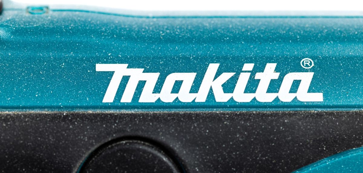 Makita-Logo auf einem Werkzeug.